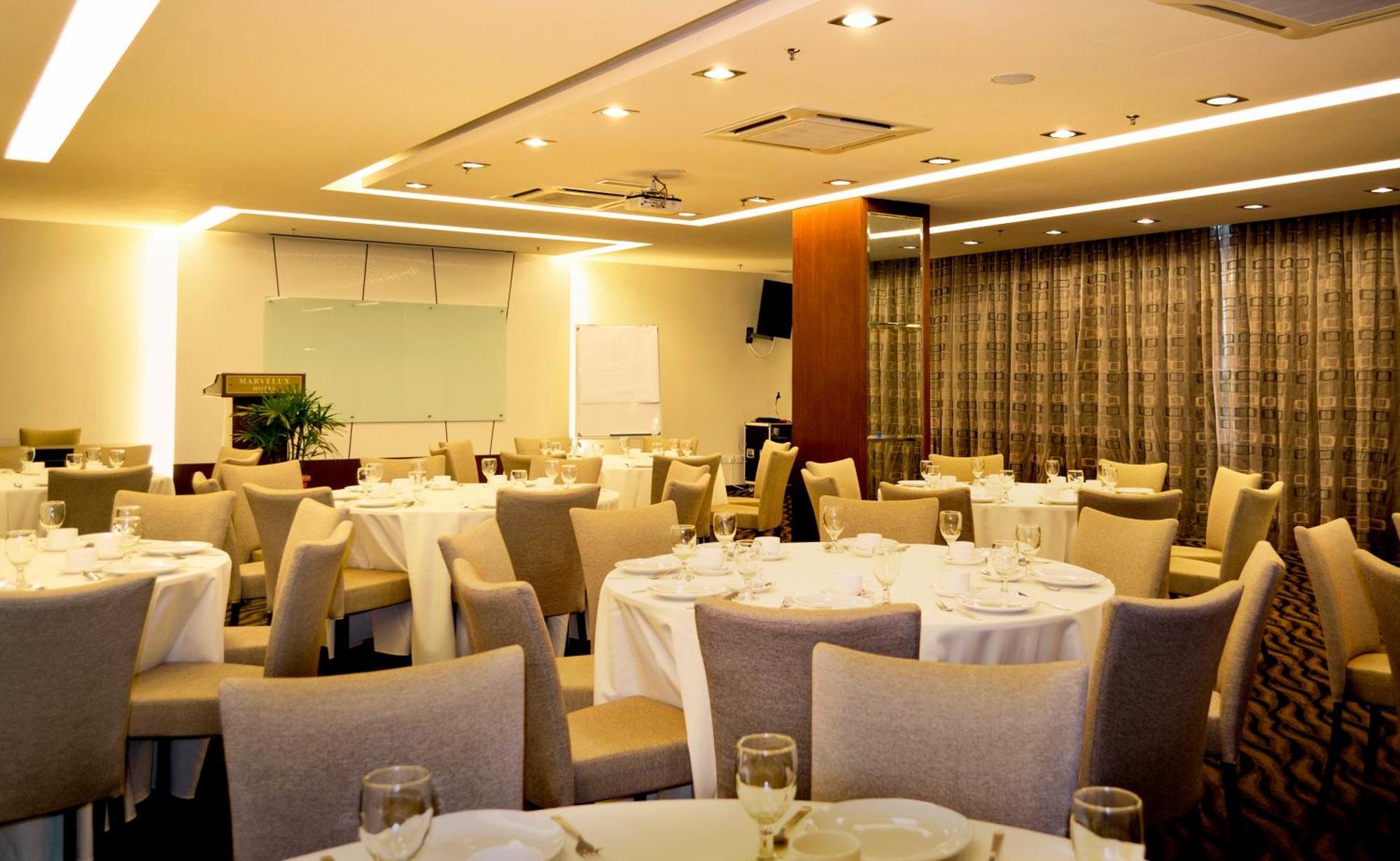 Marvelux Hotel Malacca Buitenkant foto