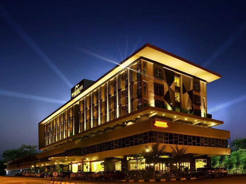 Marvelux Hotel Malacca Buitenkant foto