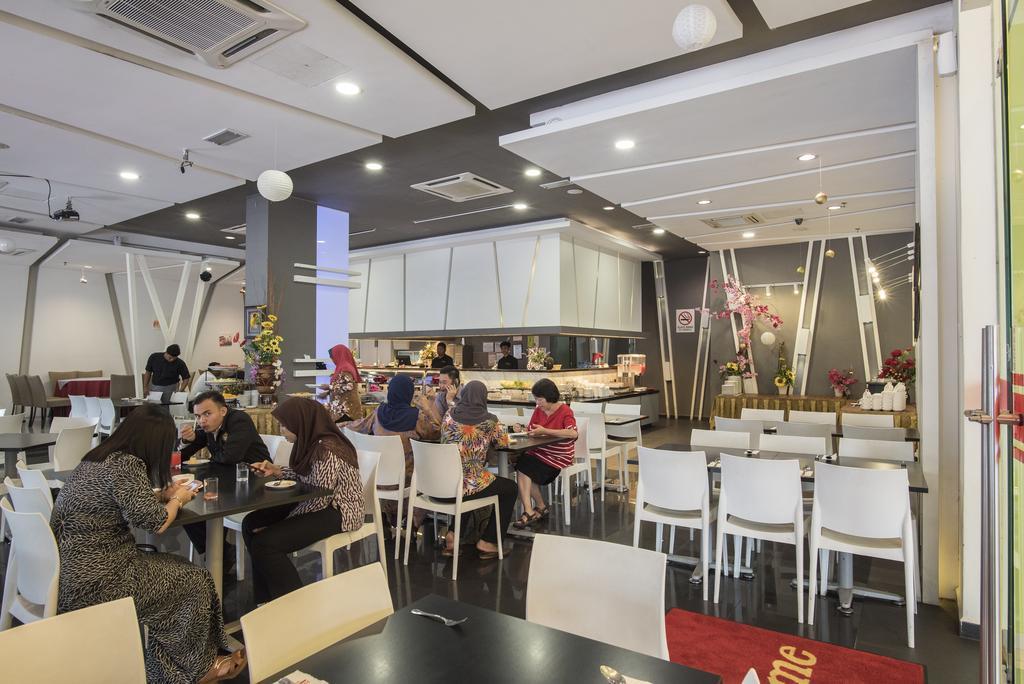 Marvelux Hotel Malacca Buitenkant foto