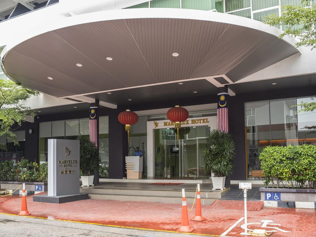 Marvelux Hotel Malacca Buitenkant foto